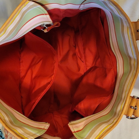 2 Piece Coach Set - Picture 7 of 13